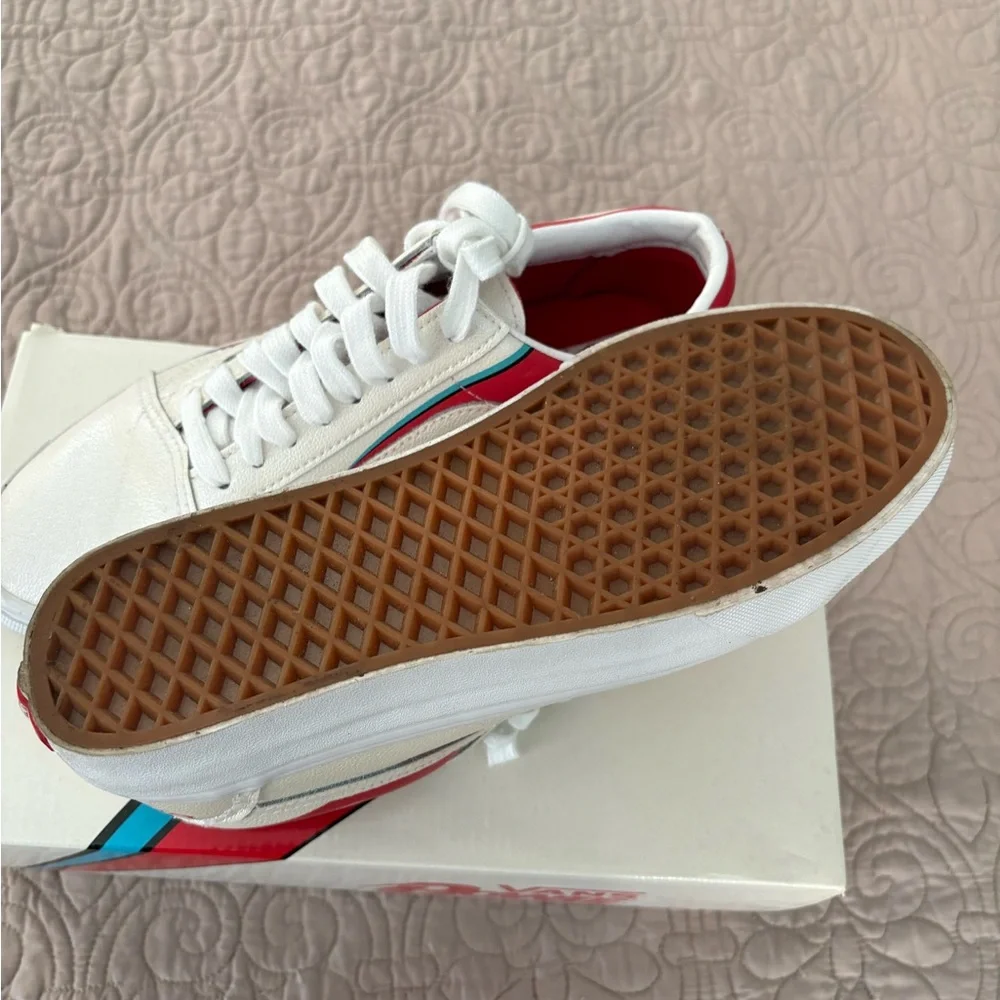 Vans Old Skool Aladdin Sane White and Red Sneakers - Picture 2 of 4